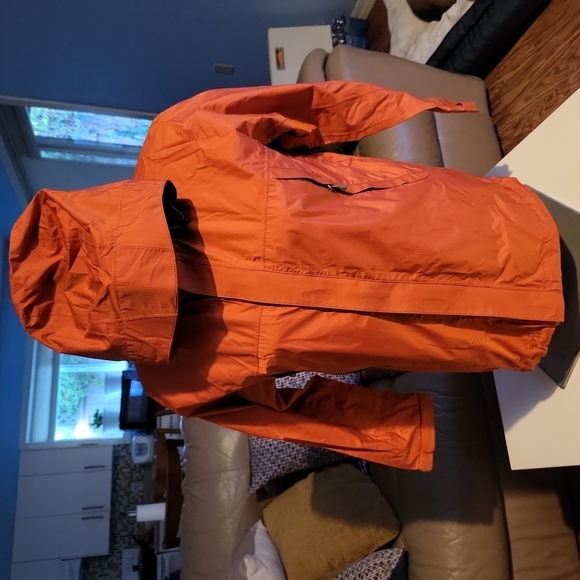 MOUNTAIN Equipment Co-op Soft Shell Rain Jacket Orange(see photo for measurement - Picture 2 of 7